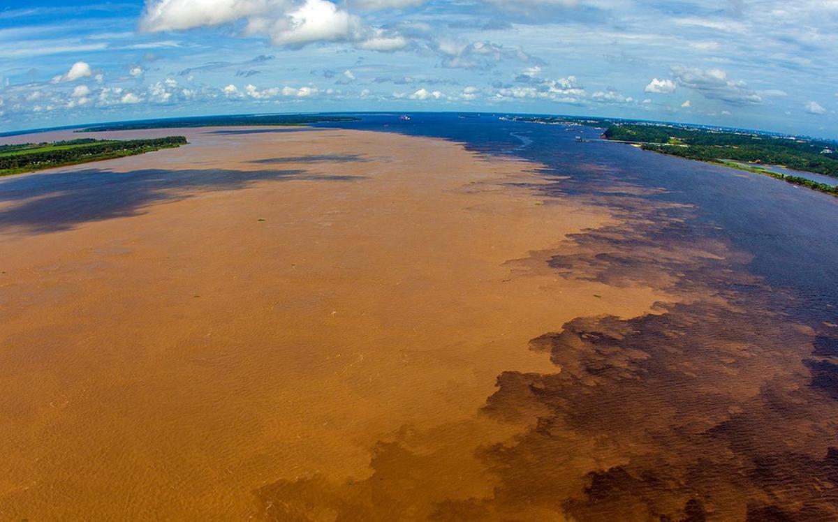 encontro das águas no Amazonas