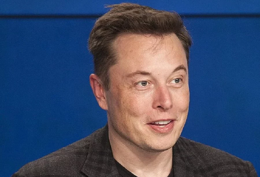Elon musk altera logotipo do Twitter